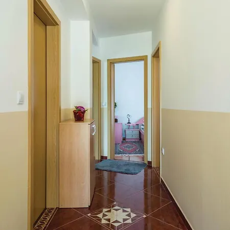 Lovely In With Kitchen Holiday home Pula